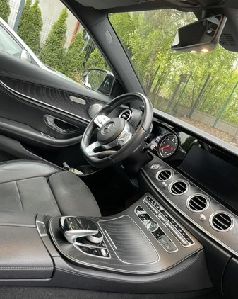 Mercedes-Benz Klasa E cena 140000 przebieg: 133000, rok produkcji 2018 z Łódź małe 137